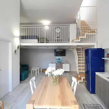 Loft 92 公寓